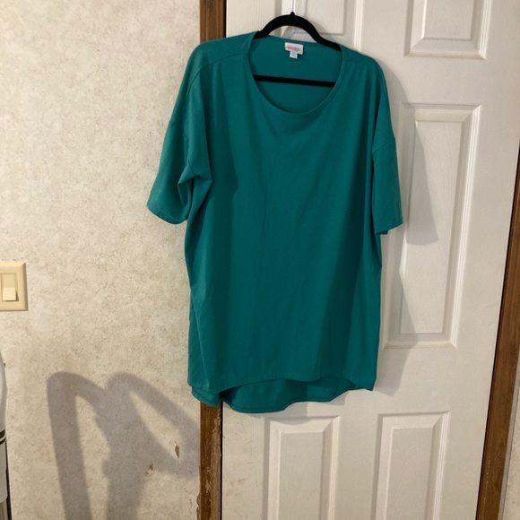 LuLaRoe Tops - LuLaRoe Vibrant Turquoise Top. Size XL. NWOT.